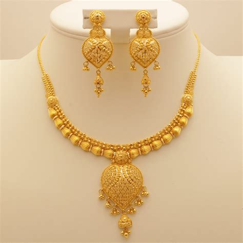 Designer Gold Necklaces 